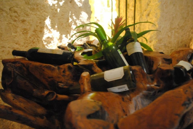  Wine tasting 